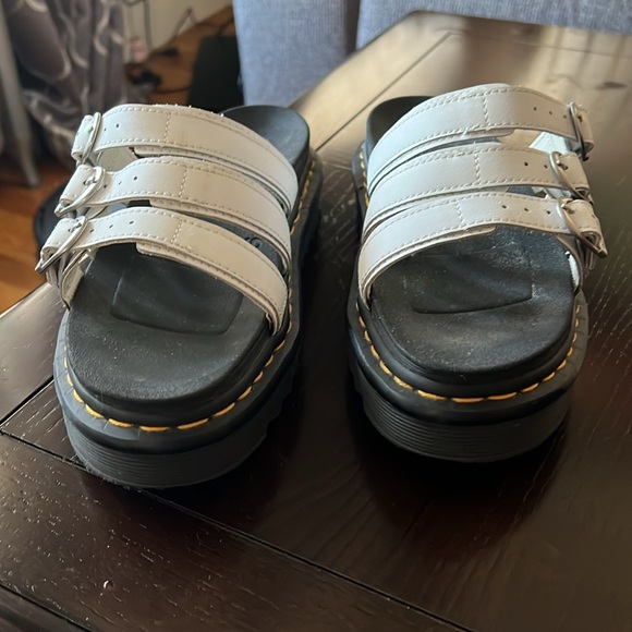 White Strappy Platform Sandals
DR MARTEN’S - Picture 4 of 6